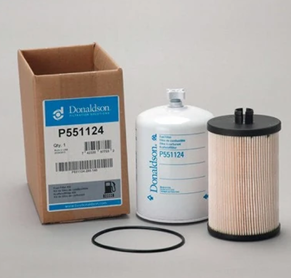 Фильтр топливный P551124  SP3008-2X  RE525523 к-т 2шт