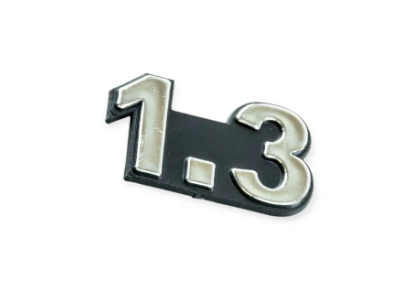 эмблема багажника "1.3"